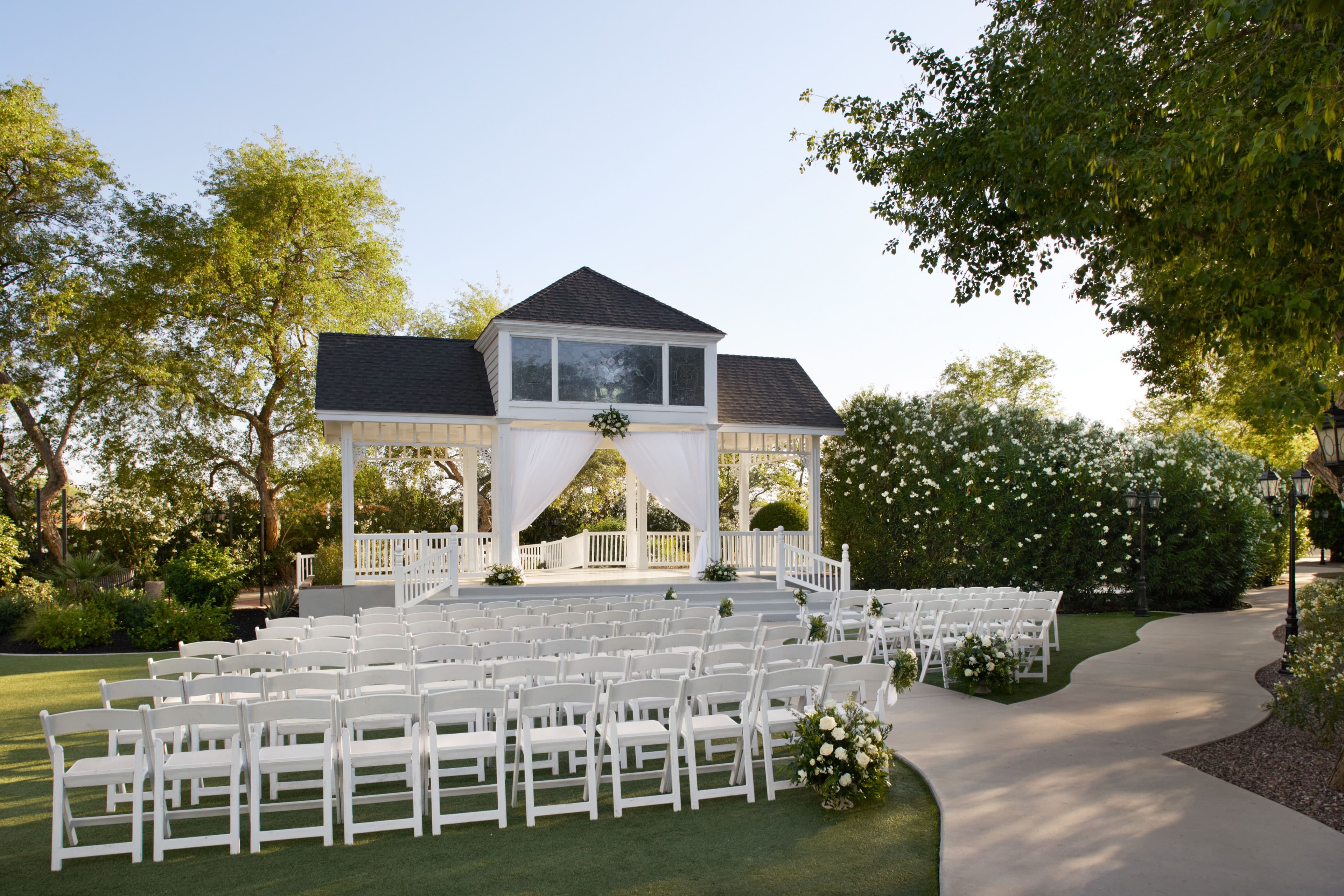 Lindsay Grove by Wedgewood Weddings